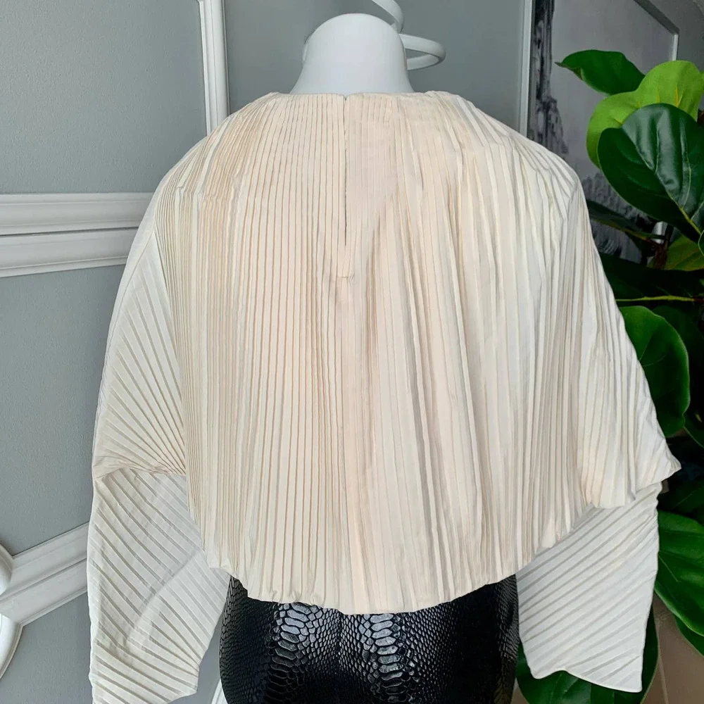 GIA Studios Plissé Taffeta Cropped Cape Top in Ivory Size Medium - Picture 8 of 12